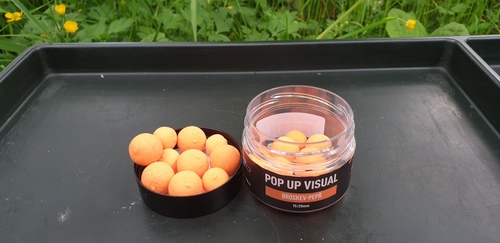 Top Carp Pop-Up Visual 15/20mm, 100ml Broskev-Pepř